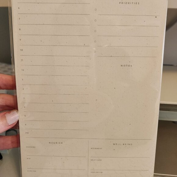 Wilde House Paper Daily List Notepad - Picture 3 of 3